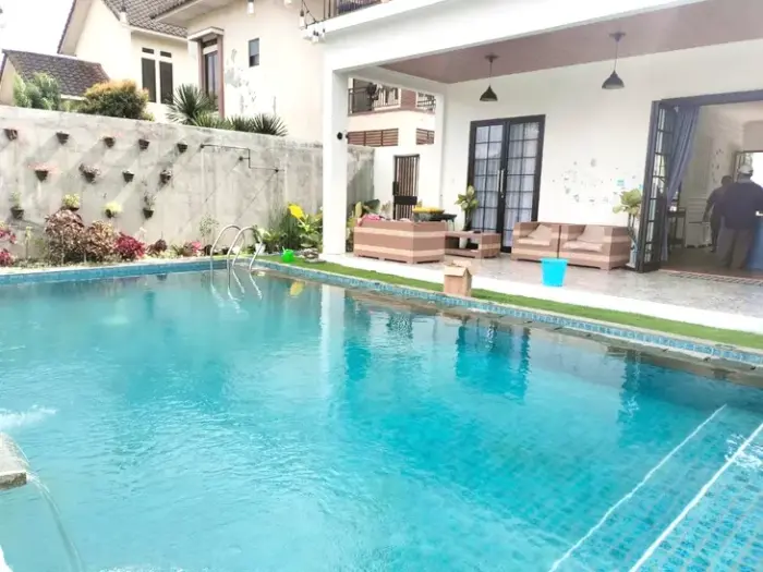 LLC POOL (18) LLC POOL